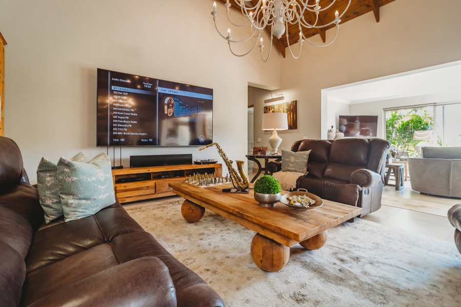 3 Bedroom Property for Sale in Kraaibosch Manor Western Cape